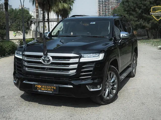 Used 2023 Toyota Land Cruiser in Delhi