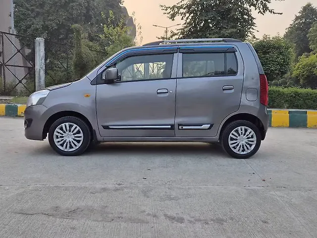 Used Maruti Suzuki Wagon R 1.0 [2014-2019] VXI in Noida