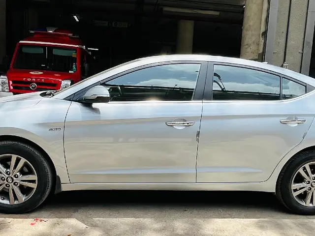 Used Hyundai Elantra SX 2.0 AT in Mumbai