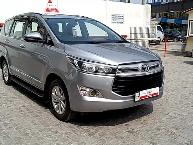Used 2020 Toyota Innova Crysta in Delhi