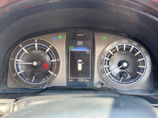 Used Toyota Innova Crysta [2016-2020] 2.4 V Diesel in Lucknow