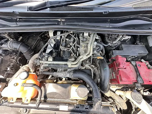Used Toyota Innova Crysta [2016-2020] 2.4 V Diesel in Lucknow