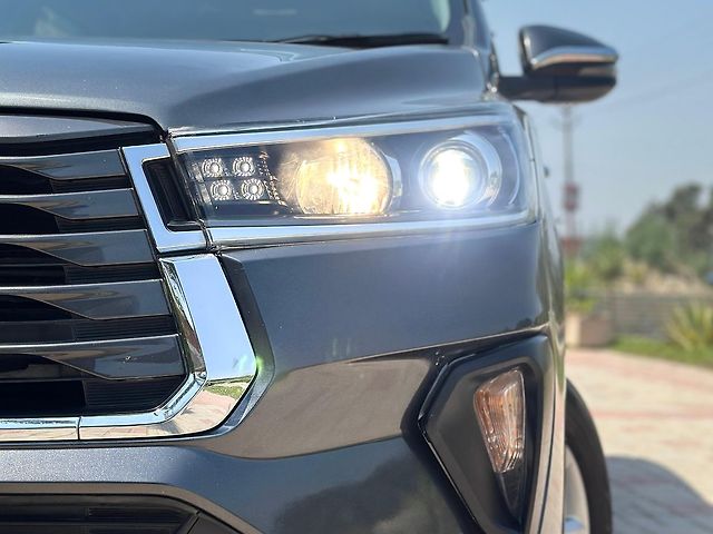 Used Toyota Innova Crysta [2016-2020] 2.4 V Diesel in Lucknow
