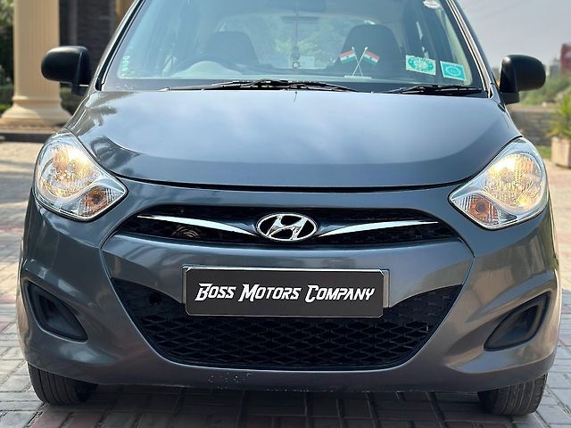 Used 2014 Hyundai i10 in Lucknow