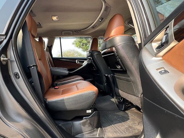 Used Toyota Innova Crysta [2016-2020] 2.8 ZX AT 7 STR [2016-2020] in Mumbai