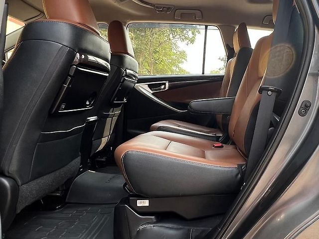 Used Toyota Innova Crysta [2016-2020] 2.8 ZX AT 7 STR [2016-2020] in Mumbai