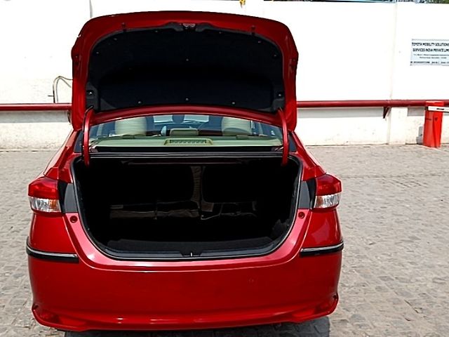 Used Toyota Yaris V MT in Delhi