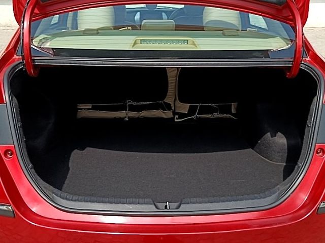 Used Toyota Yaris V MT in Delhi