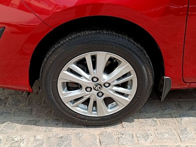 Used Toyota Yaris V MT in Delhi