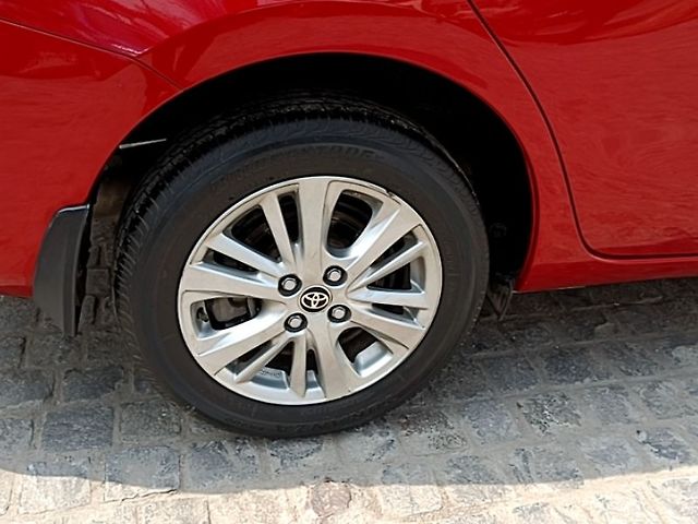 Used Toyota Yaris V MT in Delhi
