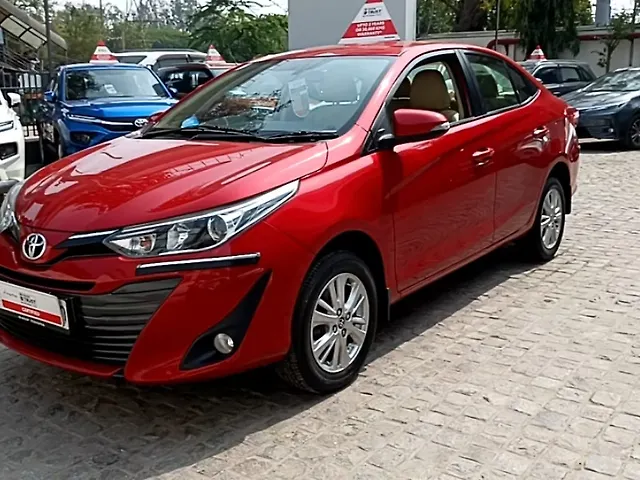 Used Toyota Yaris V MT in Delhi