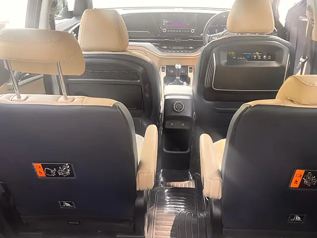 Used Kia Carens [2023-2024] Luxury Plus 1.5 Diesel iMT 7 STR [2023-2024] in Delhi