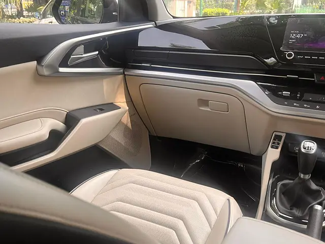 Used Kia Carens [2023-2024] Luxury Plus 1.5 Diesel iMT 7 STR [2023-2024] in Delhi