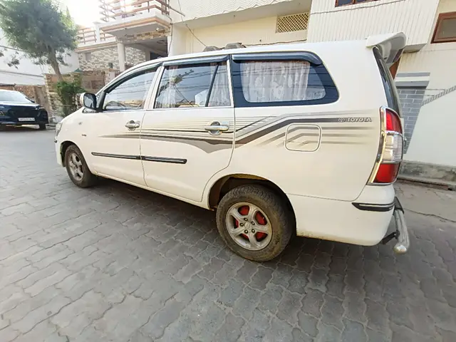 Used Toyota Innova [2015-2016] 2.5 GX BS IV 8 STR in Lucknow
