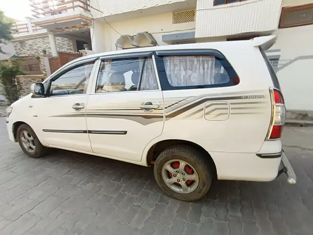 Used Toyota Innova [2015-2016] 2.5 GX BS IV 8 STR in Lucknow