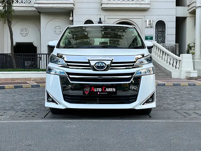 Used 2023 Toyota Vellfire in Delhi