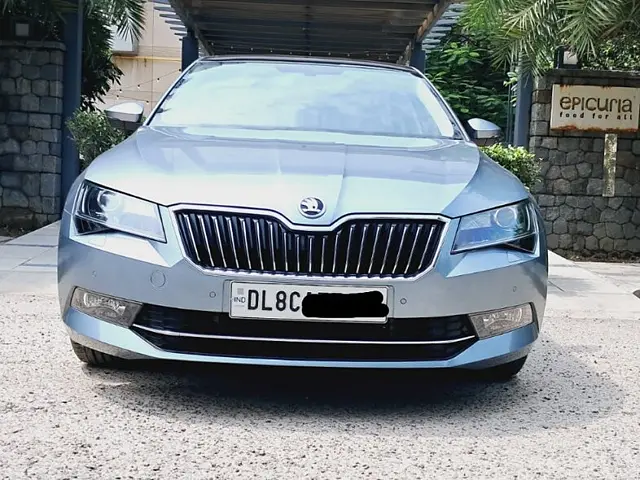 Used 2020 Skoda Superb in Delhi