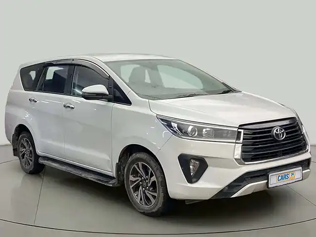 Used 2022 Toyota Innova Crysta in Delhi
