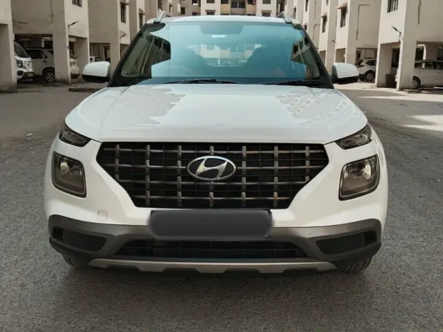Used 2020 Hyundai Venue in Raipur