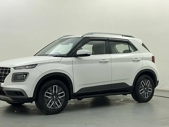Used 2021 Hyundai Venue in Delhi