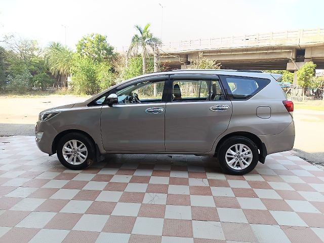 Used Toyota Innova Crysta [2016-2020] 2.4 G 7 STR [2016-2017] in Zirakpur