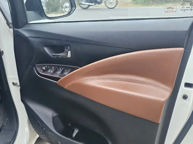 Used Toyota Innova Crysta [2016-2020] 2.4 G 7 STR [2016-2017] in Chandigarh