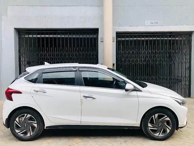 Used Hyundai i20 [2020-2023] Sportz 1.2 MT [2020-2023] in Chandigarh