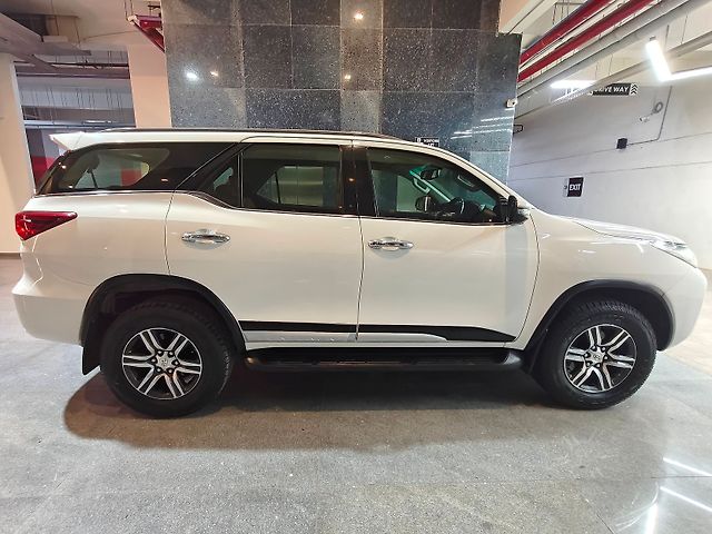 Used Toyota Fortuner [2016-2021] 2.8 4x2 AT [2016-2020] in Bangalore