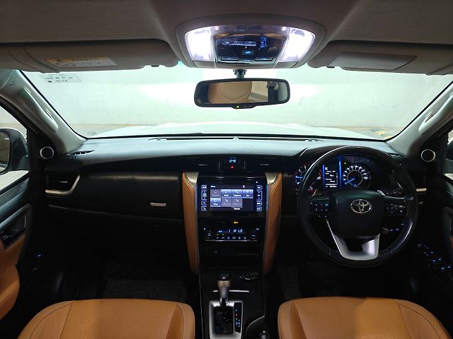 Used Toyota Fortuner [2016-2021] 2.8 4x2 AT [2016-2020] in Bangalore