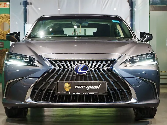 Used 2022 Lexus ES in Noida