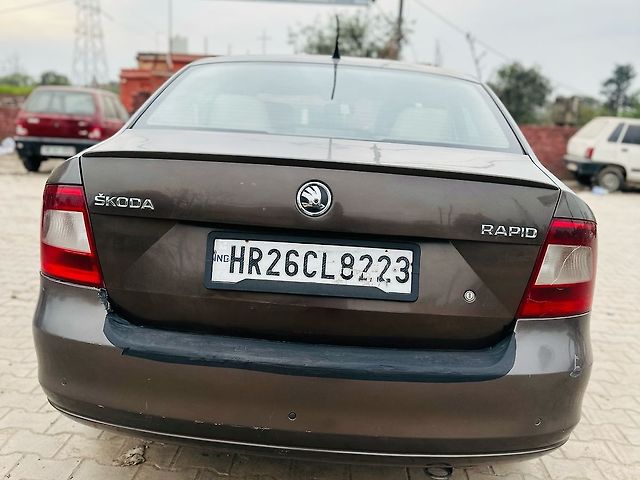 Used Skoda Rapid [2014-2015] 1.5 TDI CR Ambition AT in Chandigarh