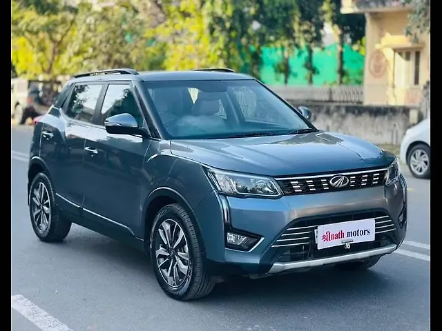 Used Mahindra XUV300 [2019-2024] W8 (O) 1.5 Diesel [2020] in Ahmedabad