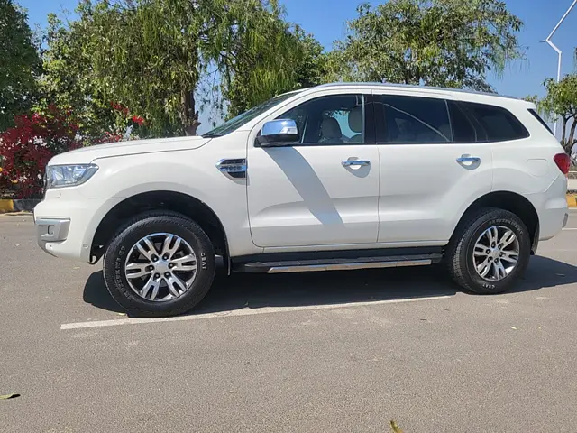 Used Ford Endeavour [2016-2019] Titanium 3.2 4x4 AT in Lucknow