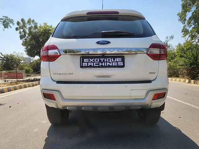 Used Ford Endeavour [2016-2019] Titanium 3.2 4x4 AT in Lucknow