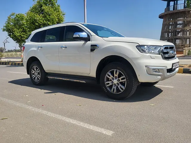 Used Ford Endeavour [2016-2019] Titanium 3.2 4x4 AT in Lucknow