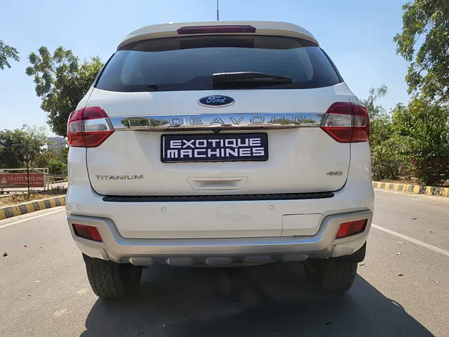 Used Ford Endeavour [2016-2019] Titanium 3.2 4x4 AT in Lucknow