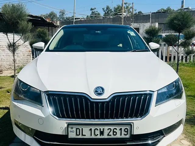 Used 2017 Skoda Superb in Delhi