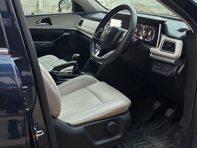 Used Mahindra XUV700 AX 7 Diesel MT 7 STR [2021] in Lucknow
