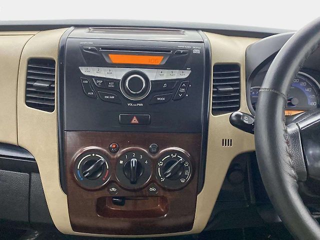Used Maruti Suzuki Wagon R 1.0 [2014-2019] VXI AMT in Ahmedabad