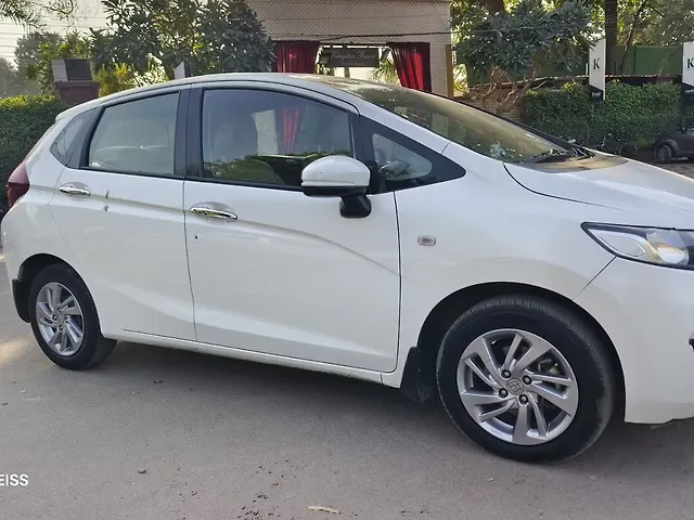 Used Honda Jazz [2015-2018] V AT Petrol in Kanpur
