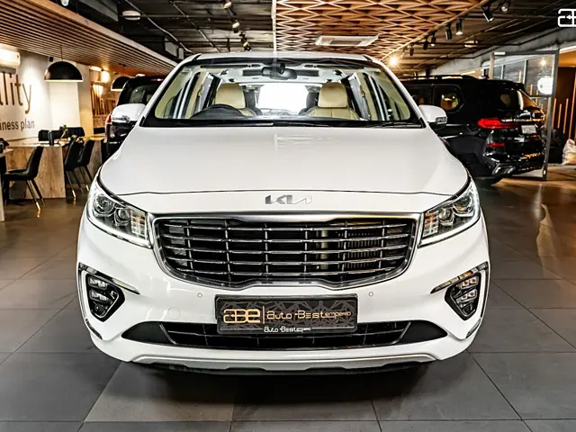 Used 2023 Kia Carnival in Delhi