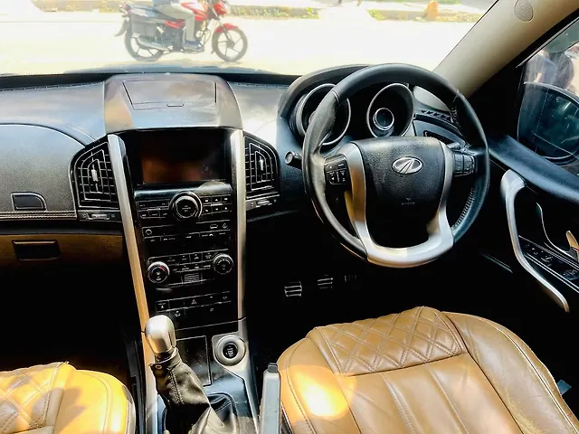 Used Mahindra XUV500 W11 in Patna