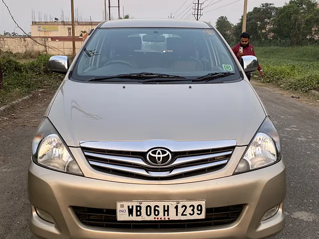 Used 2011 Toyota Innova in Howrah