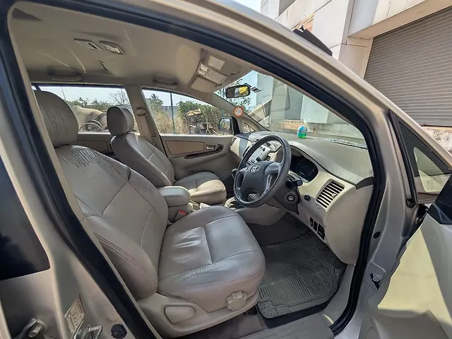 Used Toyota Innova [2005-2009] 2.5 V 7 STR in Thane