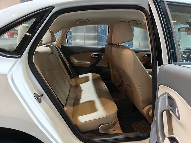 Used Volkswagen Vento [2015-2019] Highline Diesel AT [2015-2016] in Ahmedabad