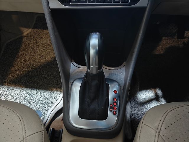 Used Volkswagen Vento [2015-2019] Highline Diesel AT [2015-2016] in Ahmedabad
