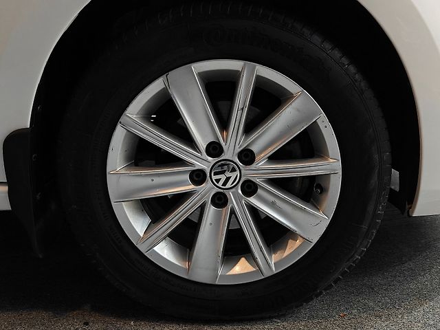Used Volkswagen Vento [2015-2019] Highline Diesel AT [2015-2016] in Ahmedabad