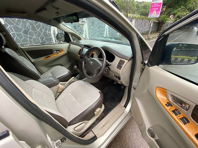 Used Toyota Innova [2009-2012] 2.5 VX 8 STR BS-IV in Mumbai