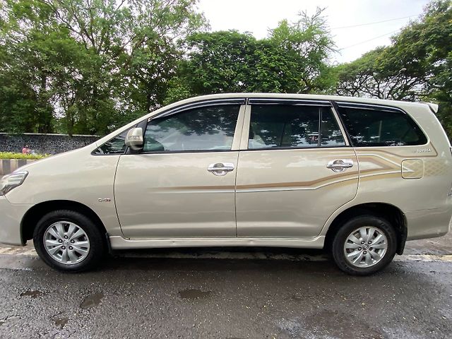 Used Toyota Innova [2009-2012] 2.5 VX 8 STR BS-IV in Mumbai