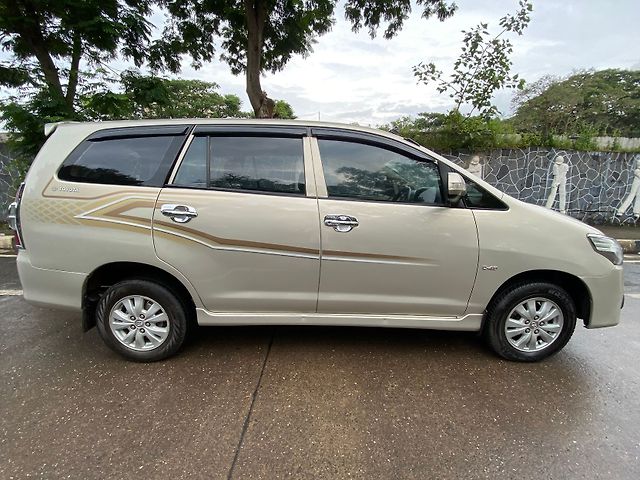 Used Toyota Innova [2009-2012] 2.5 VX 8 STR BS-IV in Mumbai
